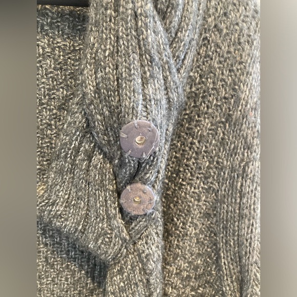 Banana Republic Heritage Size M sweater - Picture 4 of 8